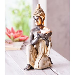 Soška Budha sa svietnikom